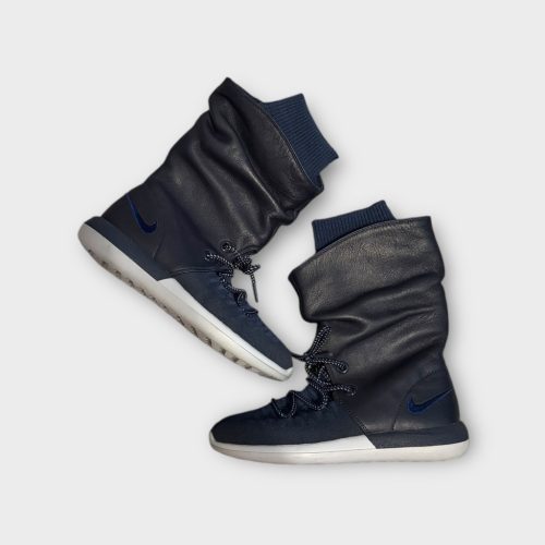 Nike sötétkék csizma - 36 (ÚJ)