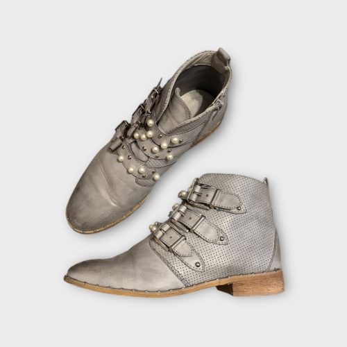 Gyöngyös női bőrcipő - 39