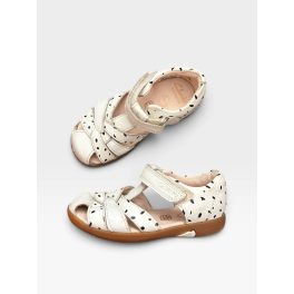 Clarks bőr kislány szandál - 23