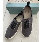 Toms szürke vászoncipő - 35 (ÚJ)