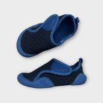 Decathlon kisfiú vízicipő - 23