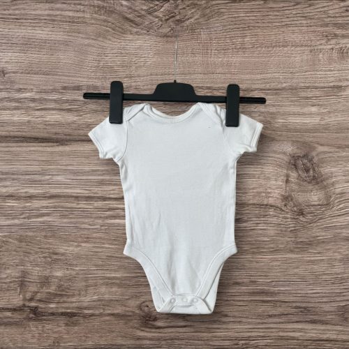Rövidujjú fehér body - 74