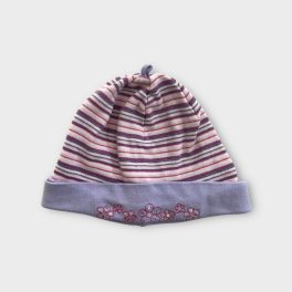 Lila csíkos kislány sapka