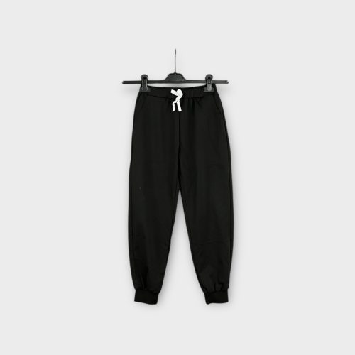 Fekete melegítőnadrág - 128-134