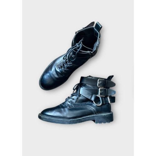 Stradivarius női bakancs - 38