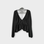 Mélyen dekoltált női felső - L