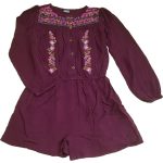 Hímzett lila playsuit (134)
