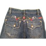 Hímzett virágos farmer (98-104)