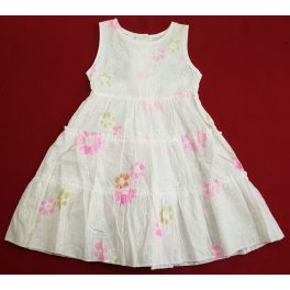 Hímzett virágos fehér ruha (74-80)