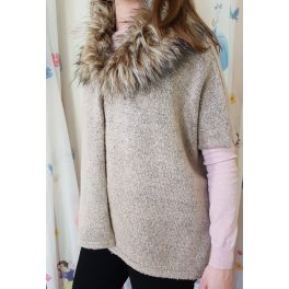 Szőrmés drapp poncsó (140)
