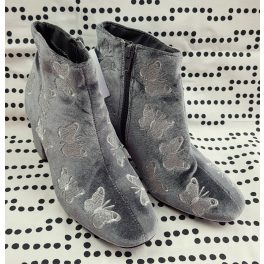 Pillangós női csizma - 36 (ÚJ)